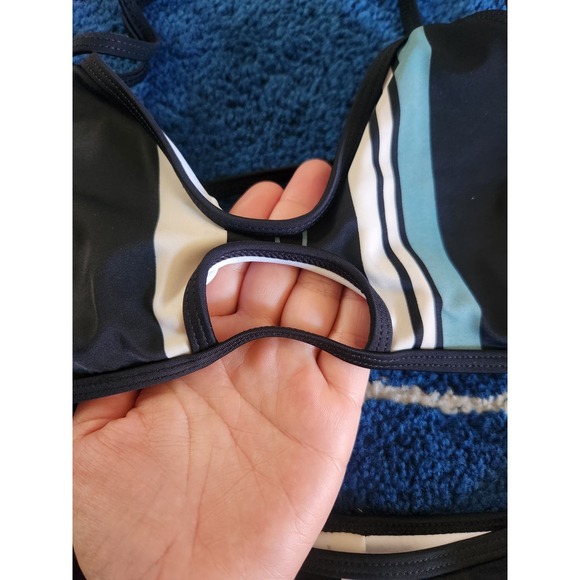 Cupshe Women's 2 piece  Bikini Swimsuit M - Picture 3 of 9